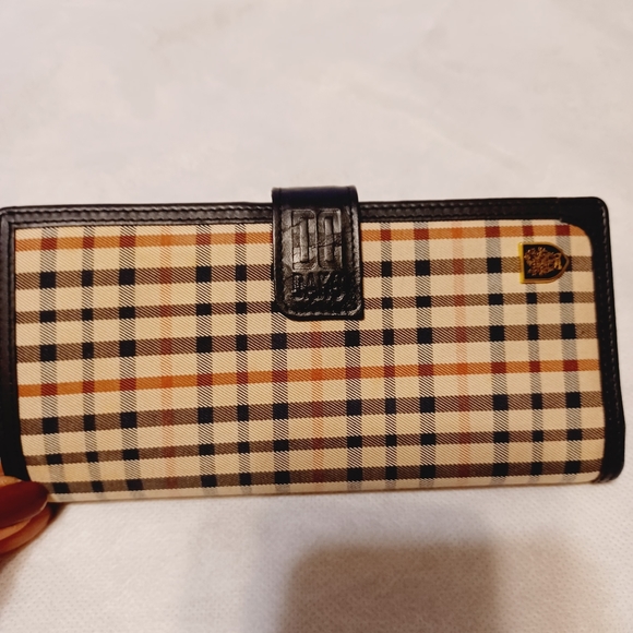 Daks London Wallet - Picture 2 of 5